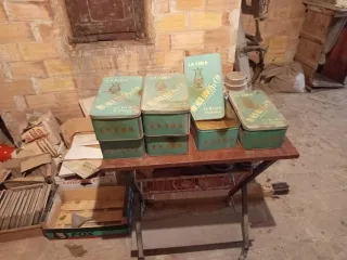 Scatole metalliche antiche La Lira