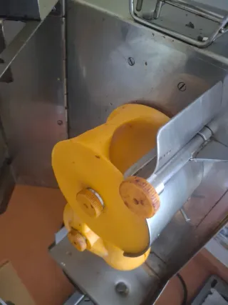 Exprimidor de naranjas profesional