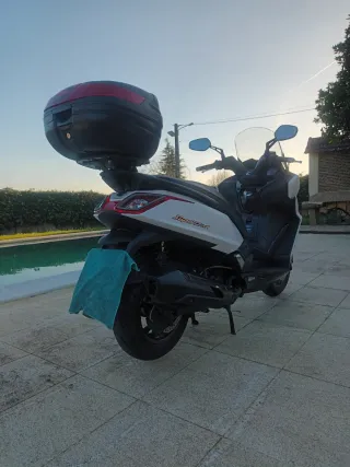 Baúl Moto Shad SH37 Negro/Rojo