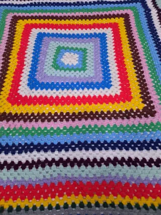 Manta tejida a crochet,patrón abuela, hecho a mano
