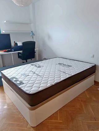 Liquidación:canapés y colchones armarios y sofás?