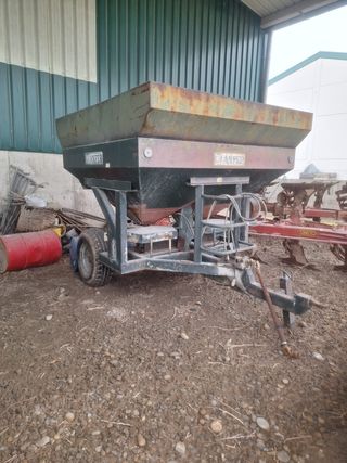 Abonadora Anfer 4000 kg