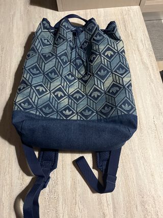 Zaino Adidas fantasia geometrica blu