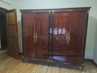 Armario antiguo madera y metal