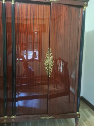 Armario antiguo madera y metal