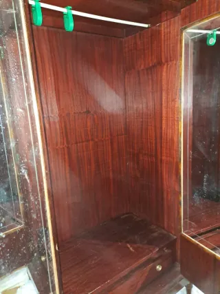 Armario antiguo madera y metal