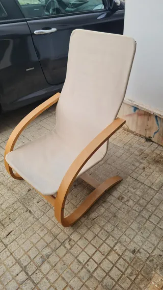 Poltrona in legno beige