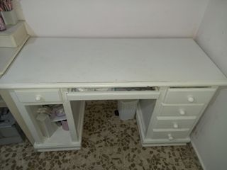 Mesa de estudio de madera blanca 125x52