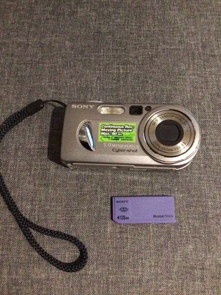 Cámara Sony Cyber-shot 5.0 MP