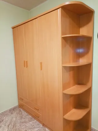 Habitación individual completa prácticamente nueva