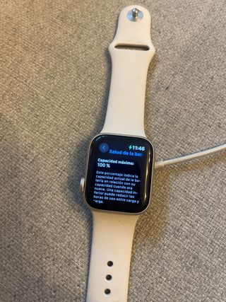 Apple Watch SE Plata con Cargador