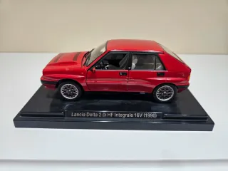 Modellino Lancia Delta HF Integrale 16v scala 1:24