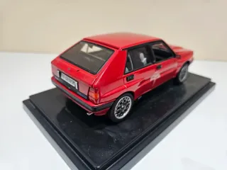 Modellino Lancia Delta HF Integrale 16v scala 1:24