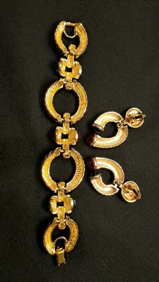 Conjunto Pulsera y Zarcillos elegantes, vintage.