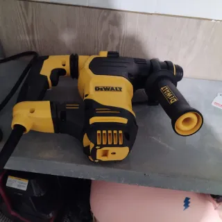 Taladro percutor DeWalt D25333-QS