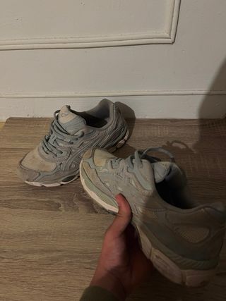 Asics GEL-NYC Talla 40.5 Gris/Blanco