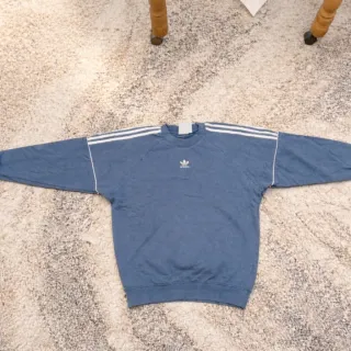 Jersey Adidas Azul con Rayas Blancas