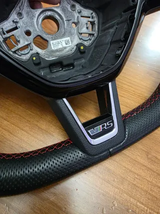 Volante Skoda Octavia VRS MK3 5E costura roja