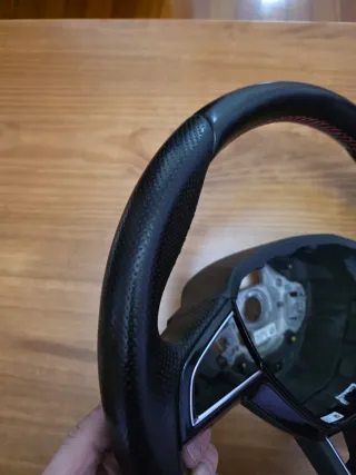 Volante Skoda Octavia VRS MK3 5E costura roja