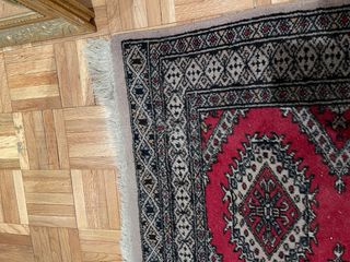 Alfombra persa beige y roja