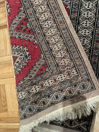 Alfombra persa beige y roja