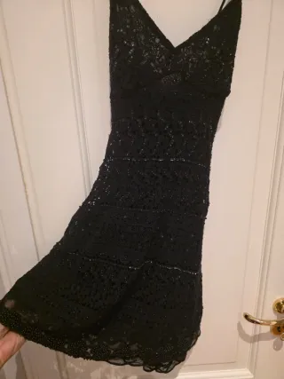 Miniabito nero macramè con paillettes