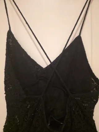 Miniabito nero macramè con paillettes