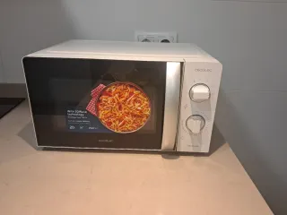 Microondas Cecotec 20L 700W