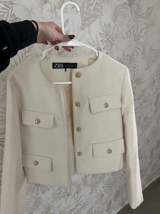Chaqueta Zara Crema Clásica Botones Dorados