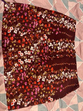 Falda floral marrón y multicolor