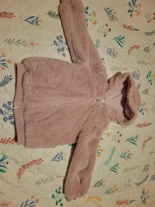 Conjunto niña: Jersey rosa y camisa vaquera