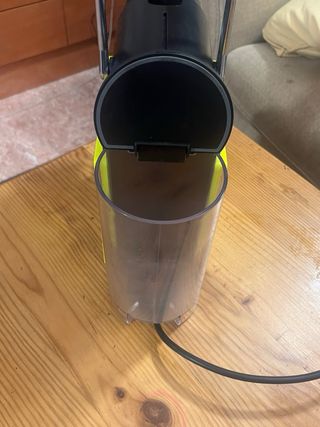 Cafetera Nespresso Krups Amarilla