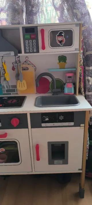 Cocinita de madera para niños