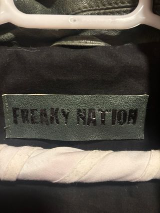 Cazadora de cuero verde