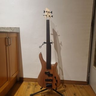 Bajo Stagg Fusion Fretless 1 Mic JB 1 Mic PB