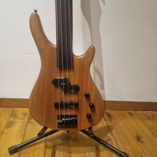 Bajo Stagg Fusion Fretless 1 Mic JB 1 Mic PB