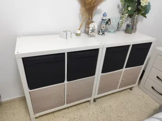 Mueble organizador blanco y negro