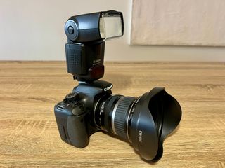 Cámara Canon EOS 550D + 3 objetivos