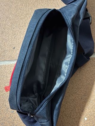 Riñonera Fila Negra y Roja