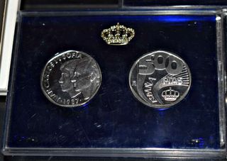 Monedas del 25 aniversario de la boda de S.S.M.M.