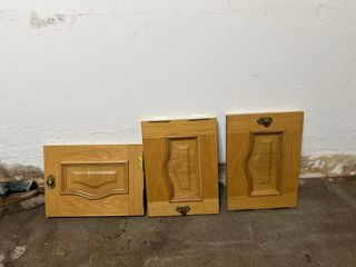Puerta de roble para armario