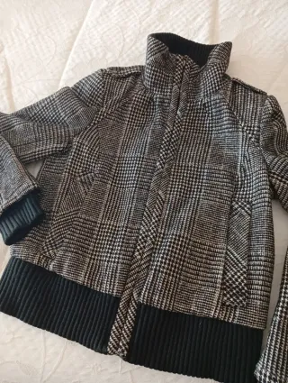 Cazadora combinada fácil de llevar