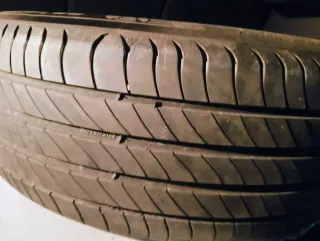 Neumático Michelin Primacy 4 215/65 R17
