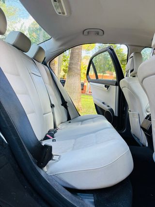 Mercedes-Benz Clase C 2011