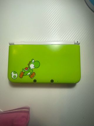 Nintendo 3DS XL Yoshi Edición Especial