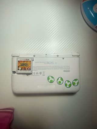 Nintendo 3DS XL Yoshi Edición Especial