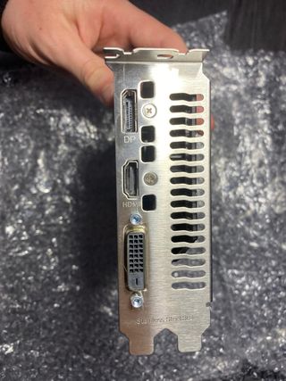 Tarjeta Gráfica Asus Dual GTX 1650 4GB