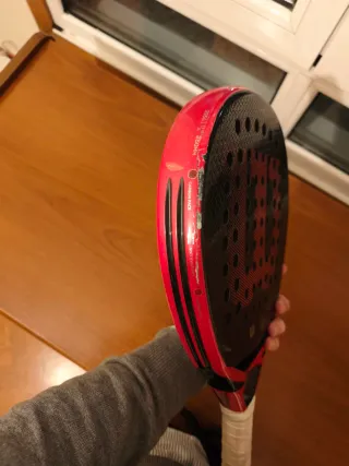 Pala de pádel Wilson Bela LT