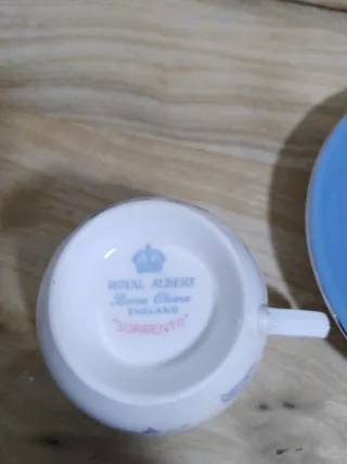 Tazas de té Royal Albert con platillos