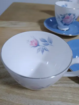 Tazas de té Royal Albert con platillos